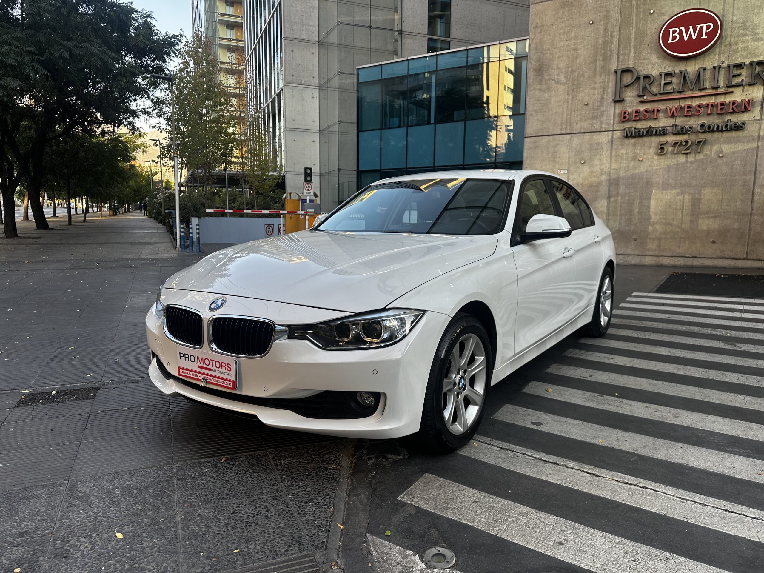2015 BMW 320 LCI MANTENCIONES WBM CON REGISTRO AL DIA
